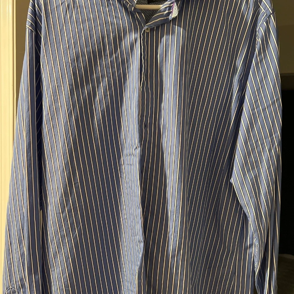 Bugatchi button up - Picture 2 of 2